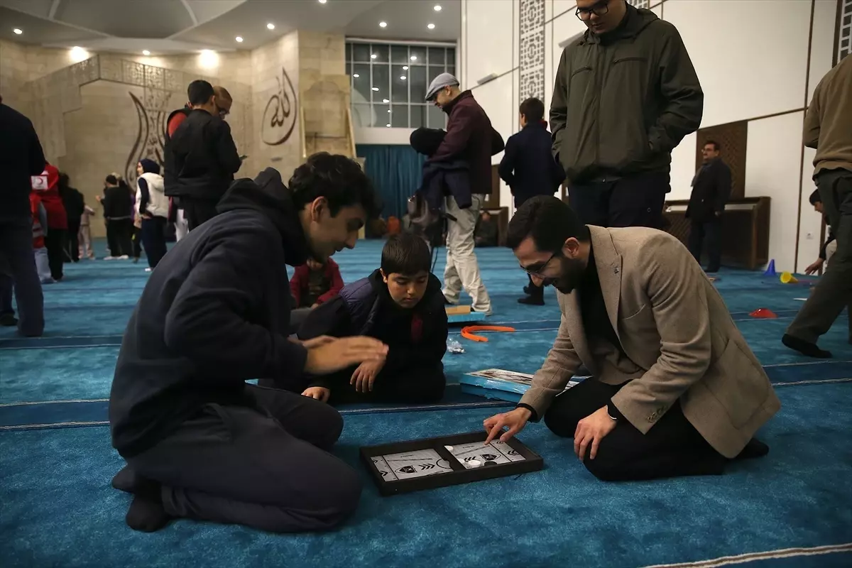 Antakya\'da 600 Öğrenci Cami Buluşmasında Bir Araya Geldi