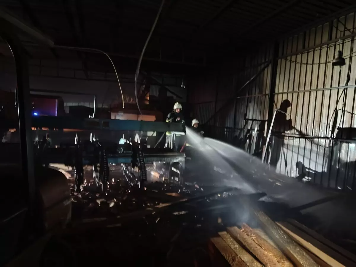 Hatay\'da Marangoz Atölyesinde Yangın