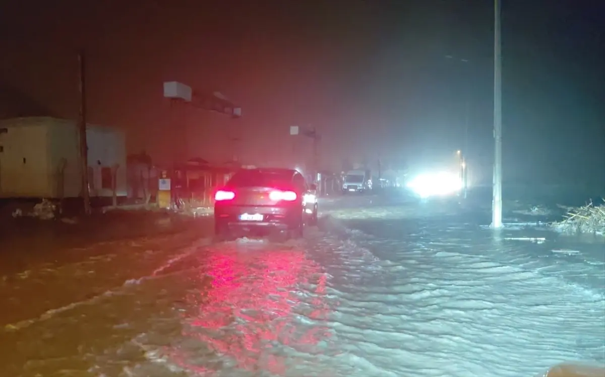 Hatay\'da Şiddetli Rüzgar ve Sağanak