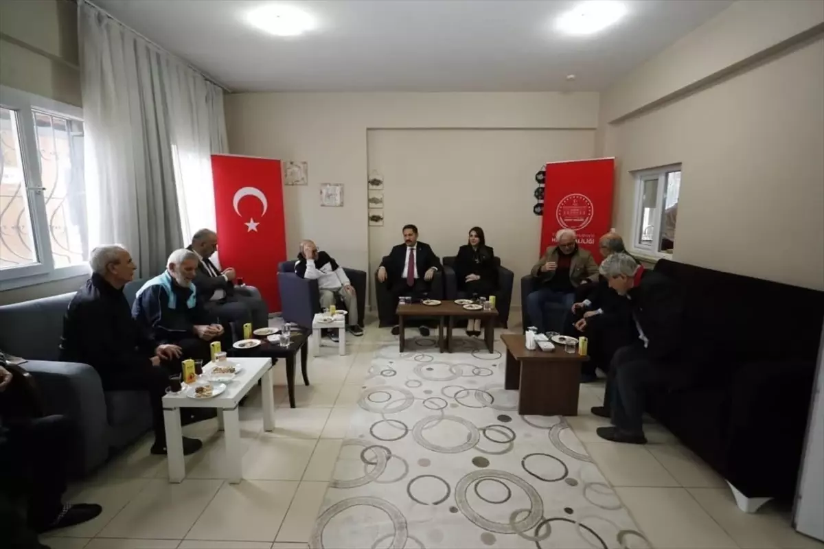 Vali Masatlı Huzurevi Sakinleriyle Bayramlaştı