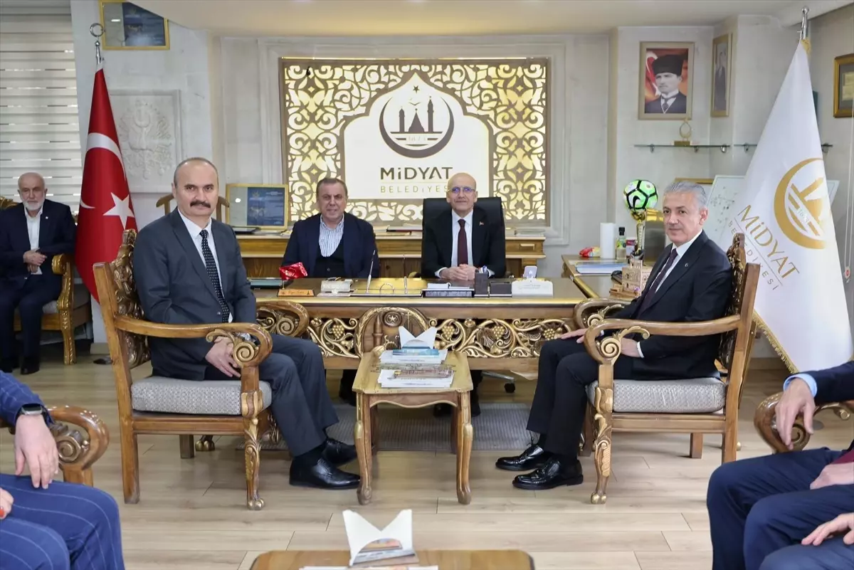 Bakan Şimşek Midyat\'ta