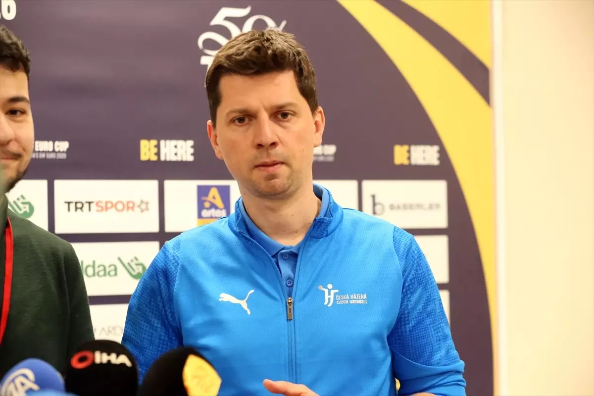 A Milli Kadın Hentbol Takımı Çekya\'ya Yenildi