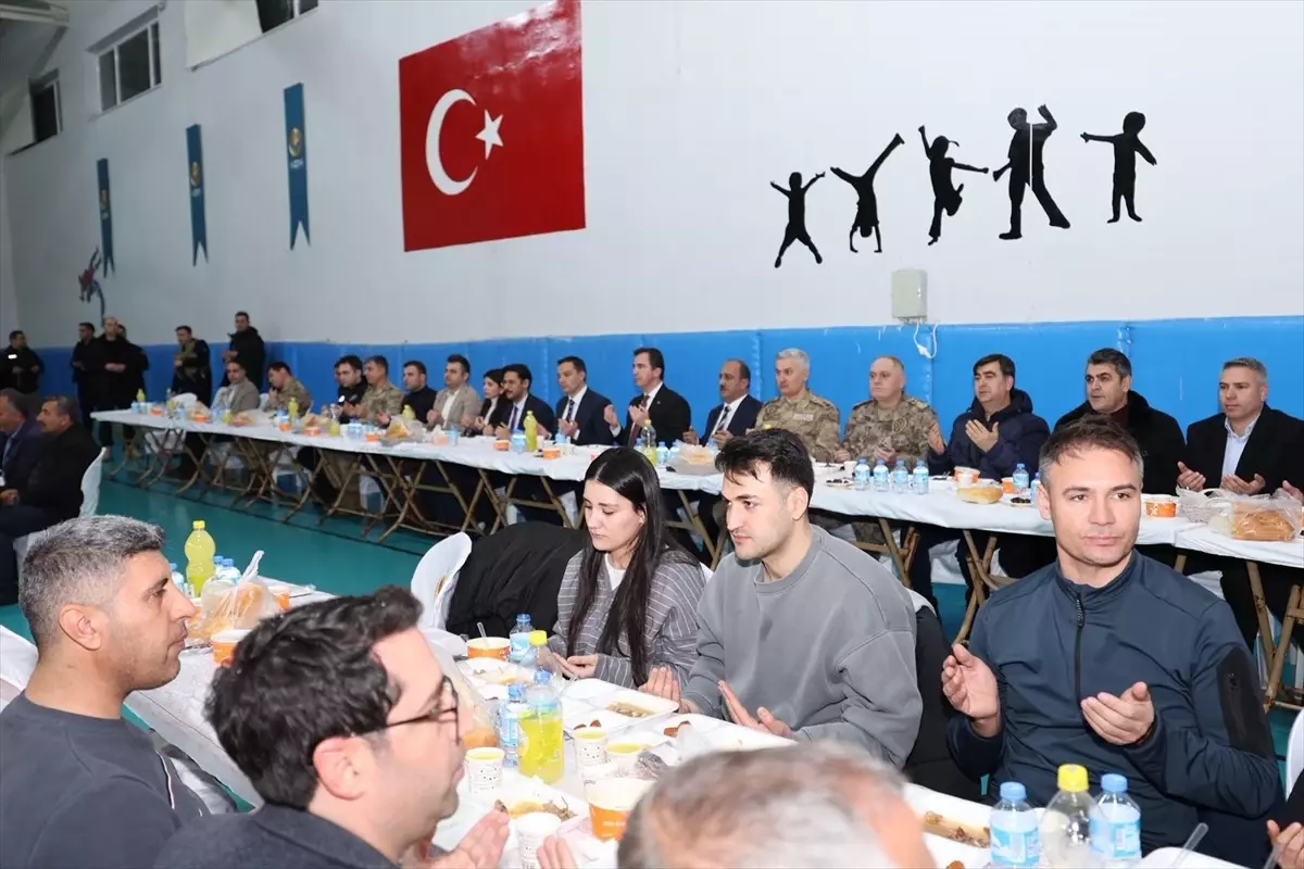 Hizan\'da İftar Programı Düzenlendi