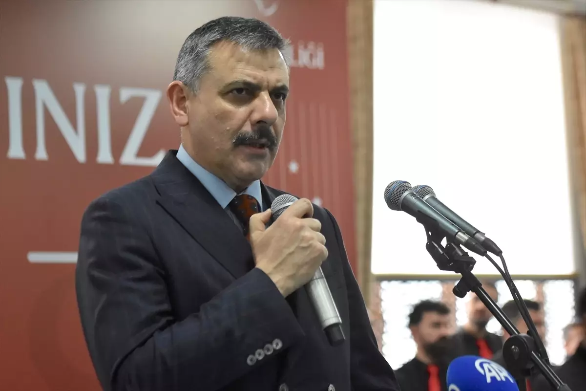 İçişleri Bakanı Çiftçi, Van\'da bayramlaşma programında konuştu Açıklaması