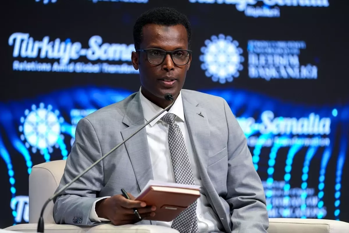 İletişim Başkanlığında "Küresel Dönüşüm Sürecinde Türkiye-Somali İlişkileri" paneli düzenlendi