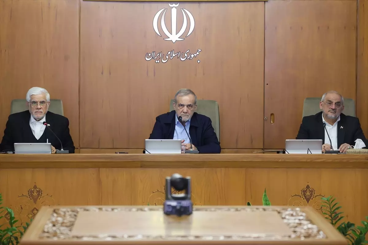 İran Ekonomisi Derin Krizde