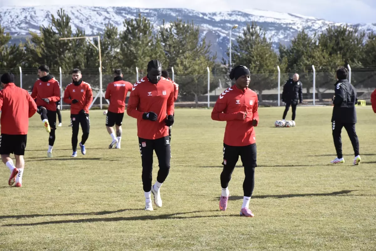 İsmet Taşdemir Sivasspor\'un Başında