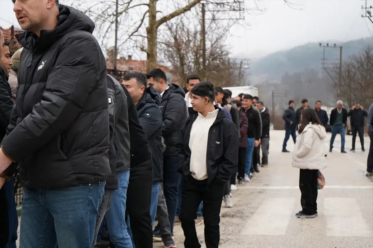 Eğirdir\'de Bayram Sırası Geleneği Yaşatıldı