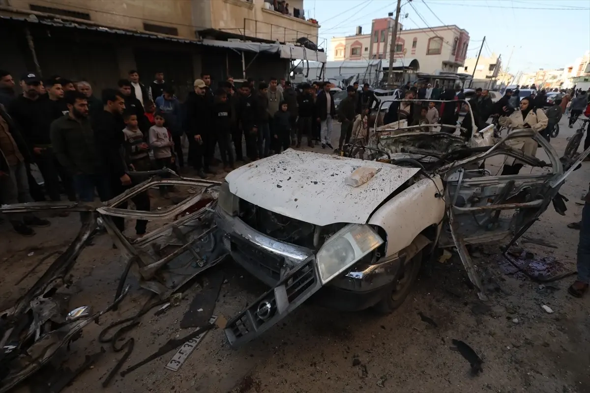 İsrail\'in Gazze\'de Hava Saldırısı: 4 Ölü