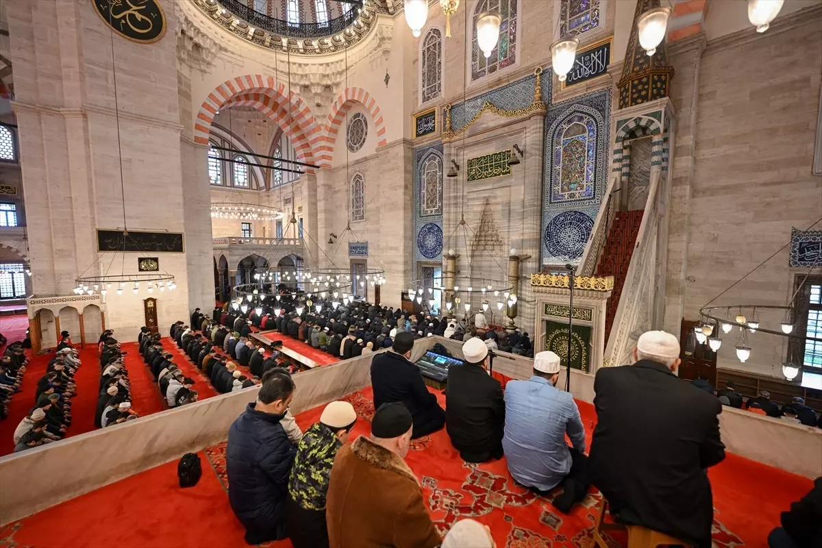 Bayram Namazında Cami Yoğunluğu