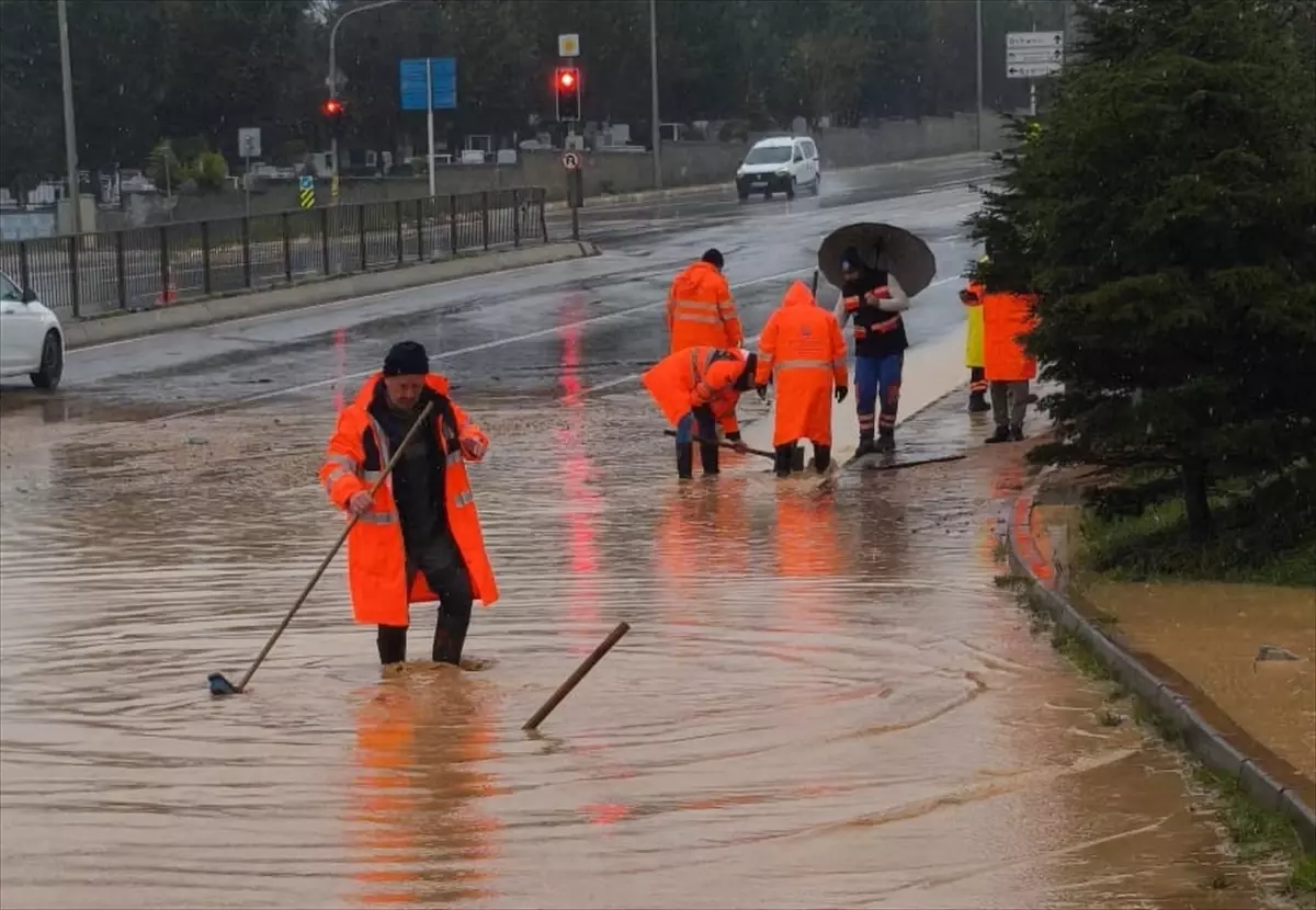 İstanbul\'da sağanak etkisini sürdürüyor