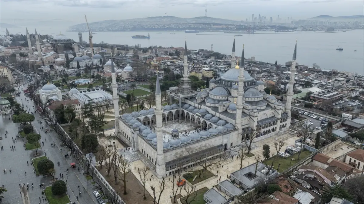 Sultanahmet Camisi: Osmanlı İhtişamının Simgesi
