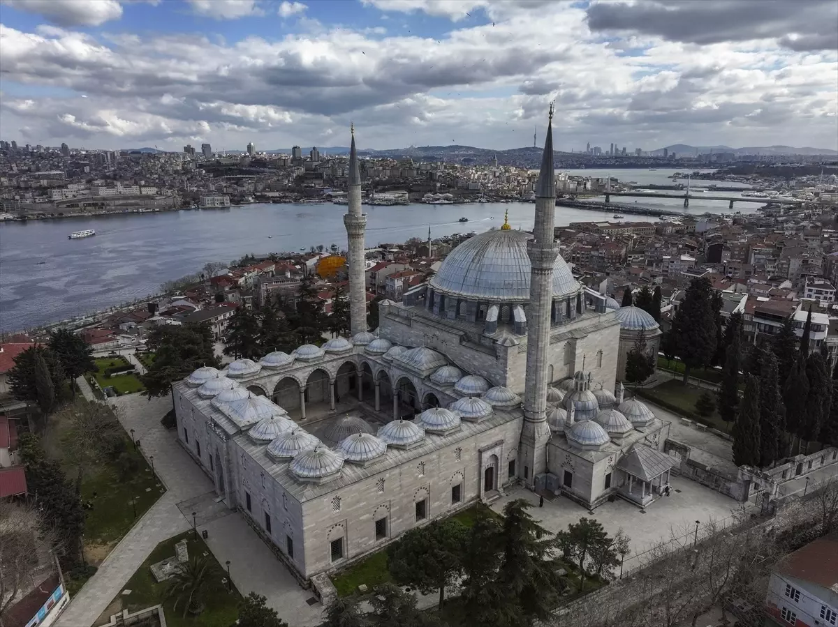 Yavuz Sultan Selim Camisi: Osmanlı Mimarisinin İkonu
