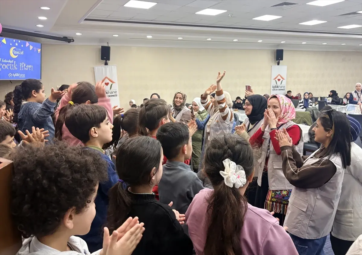 İyilikhane\'nin Geleneksel Çocuk İftarı
