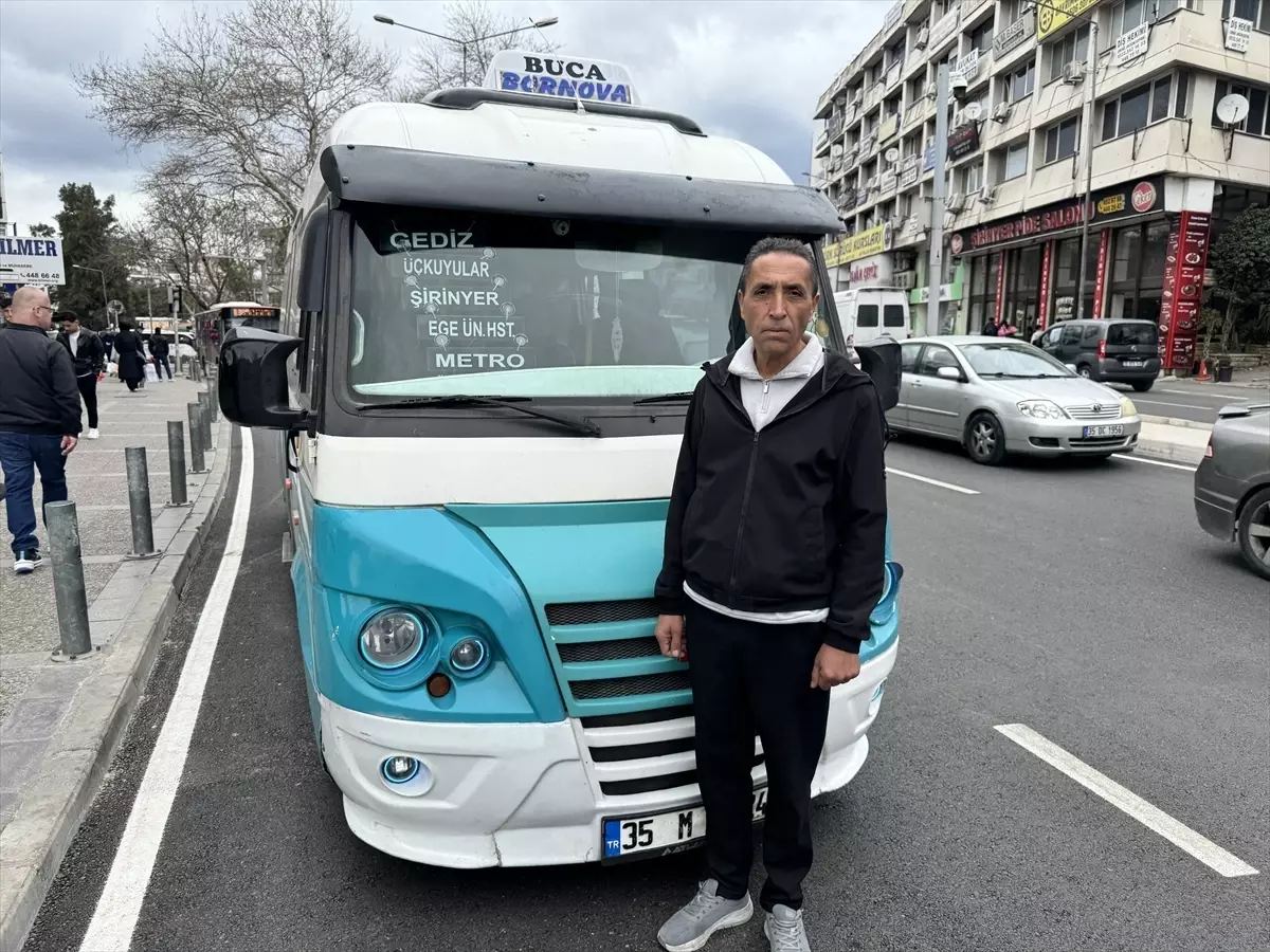 İzmir\'de bir kadın dolmuşta doğum yaptı