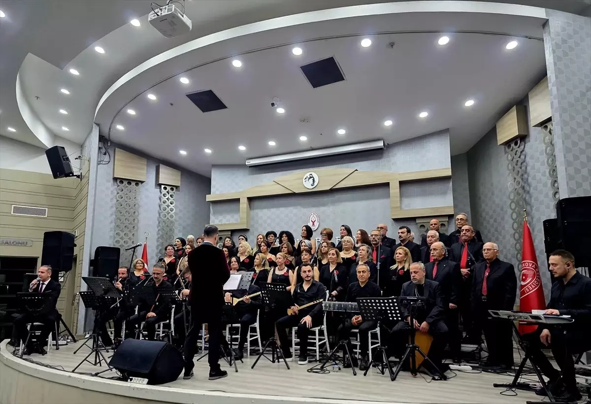 İzmir\'de Çanakkale Şehitlerini Anma ve Kahramanlık Türküleri konseri düzenlendi