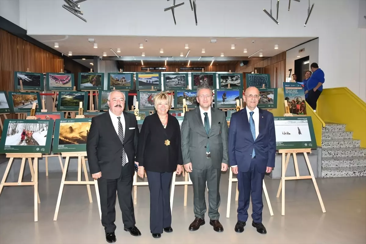 İzmir\'de Kadın Çiftçiler ve Fotoğraf Yarışması