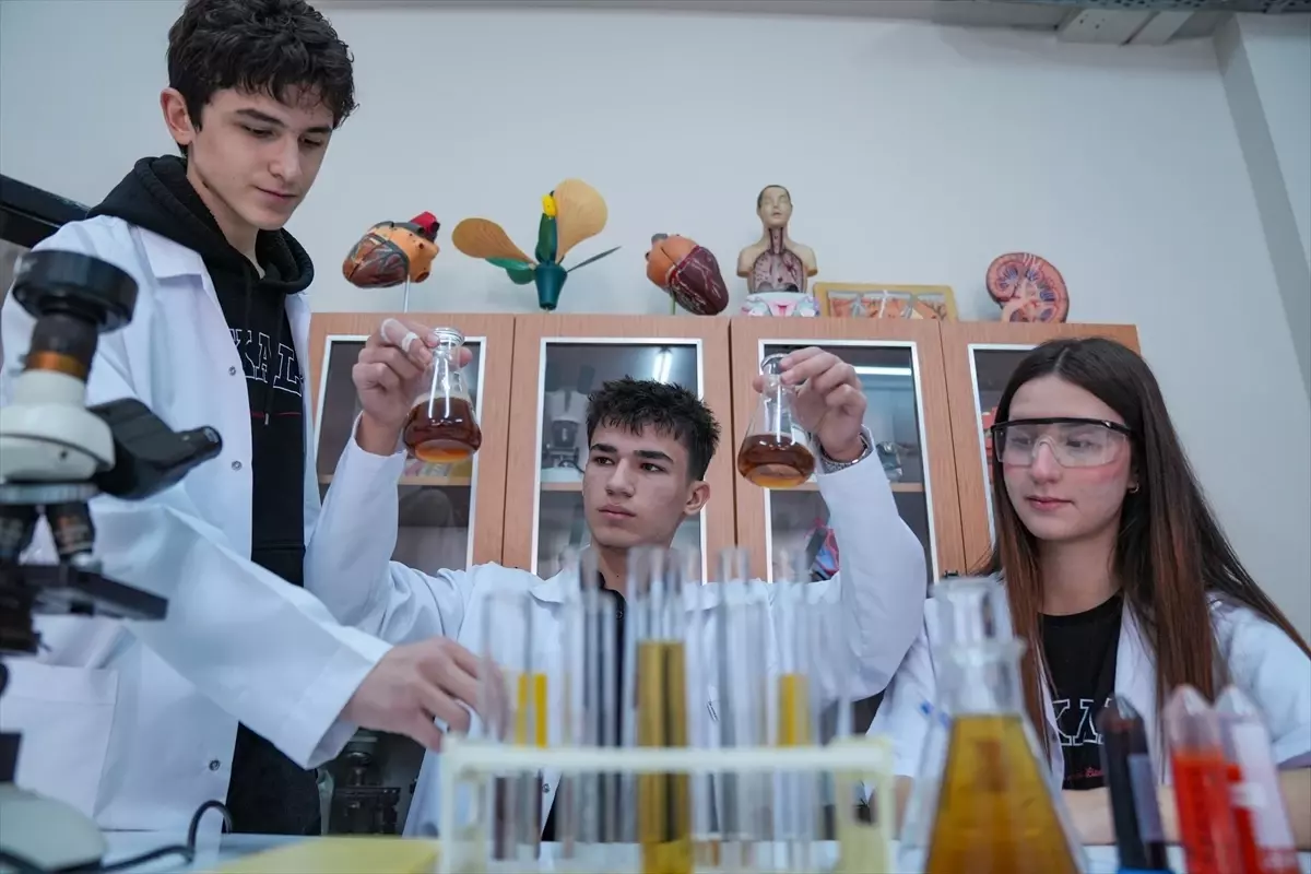 Öğrencilerden Yapay Zeka İle Su Arıtım Projesi