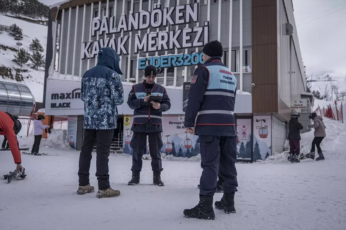 Palandöken\'de Jandarma Güvenliği Sürdürüyor