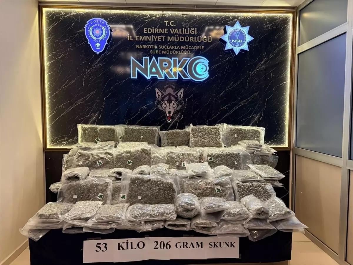 Kapıkule\'de 53 Kilo Skunk Ele Geçirildi