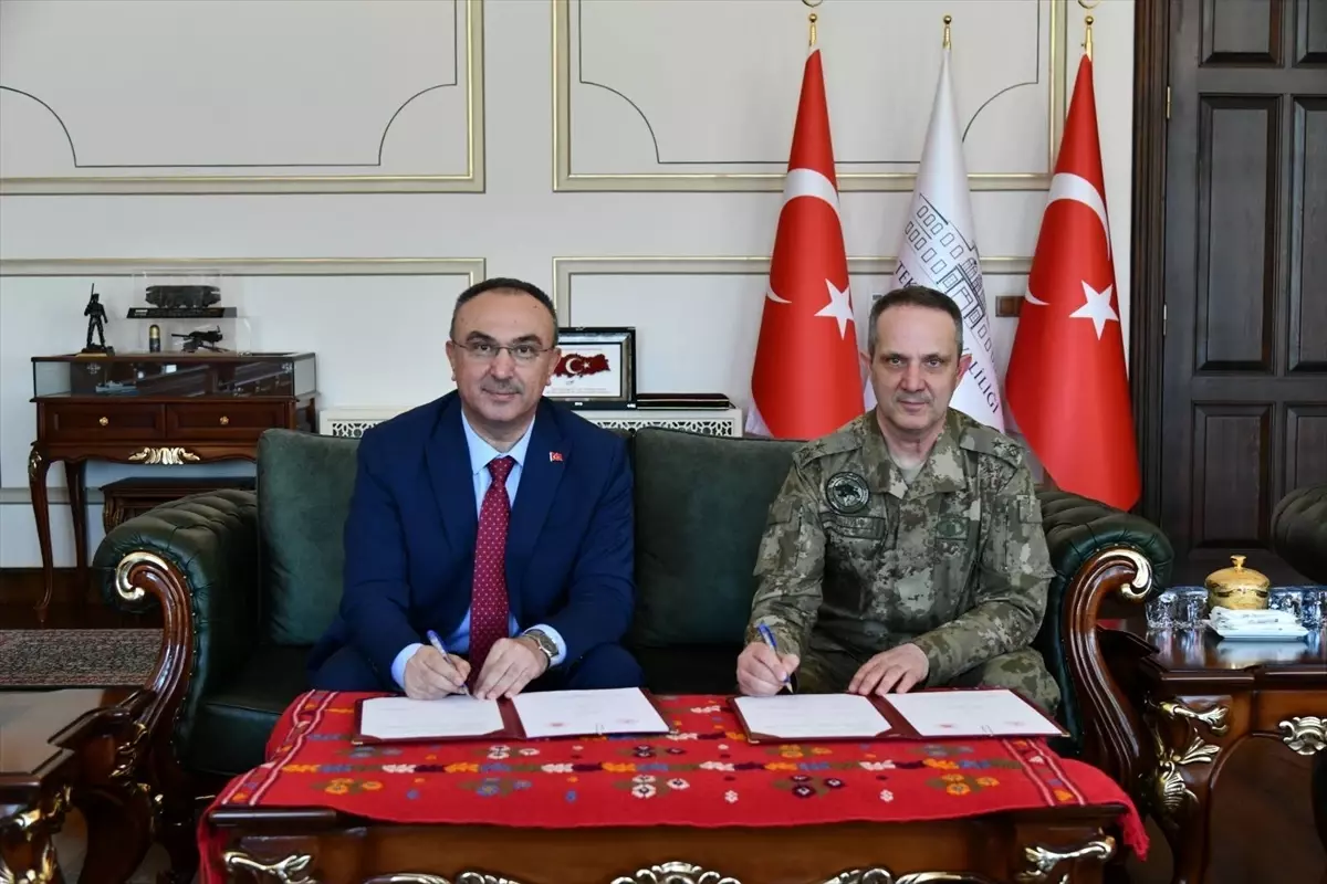 Kara Kuvvetleri Komutanı\'ndan Valiye Ziyaret