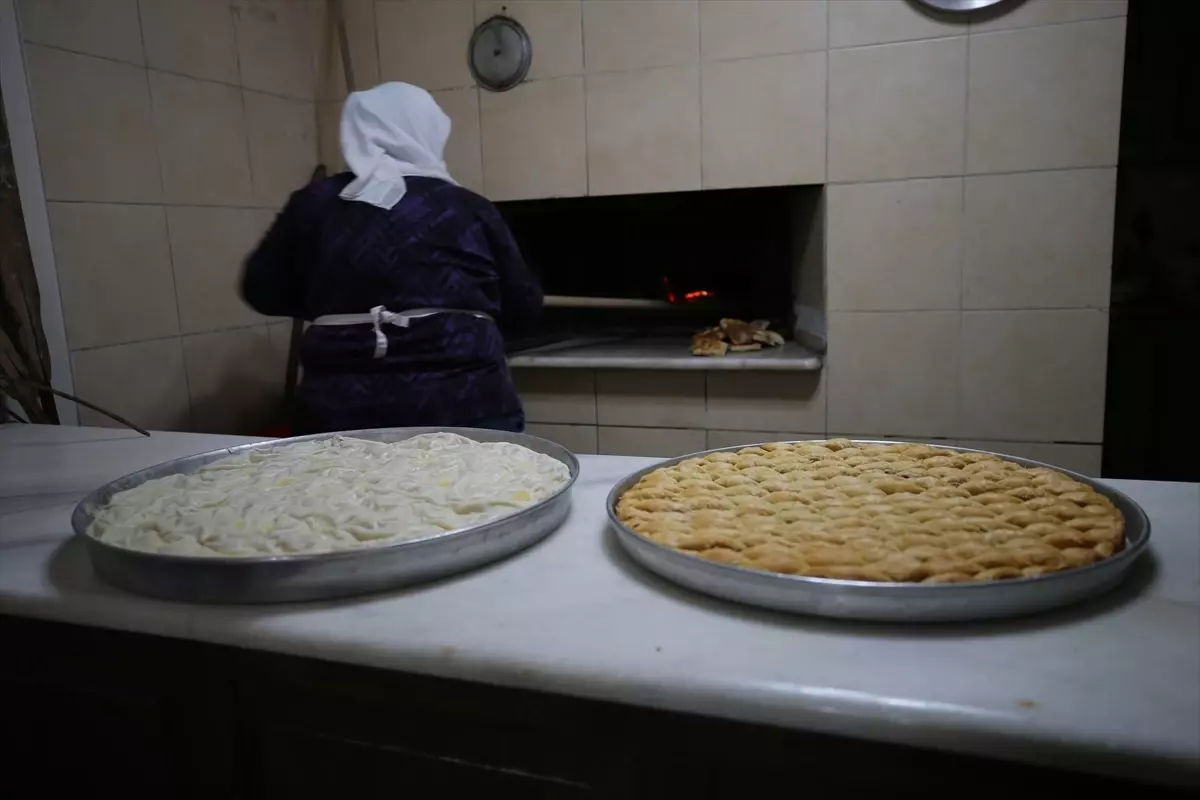 Bayram Sofralarının İkramı: Baklava ve Su Böreği