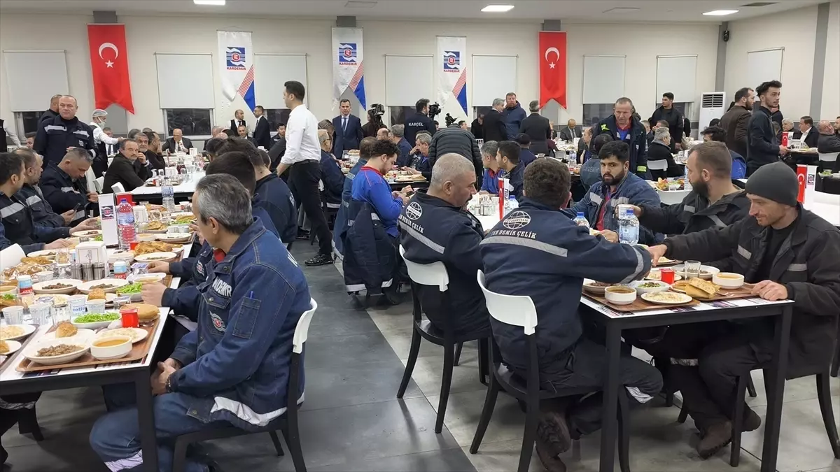 KARDEMİR\'de İftar Programı Düzenlendi