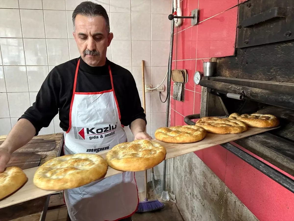 Kargı\'da Ramazan Pide Mesaisi