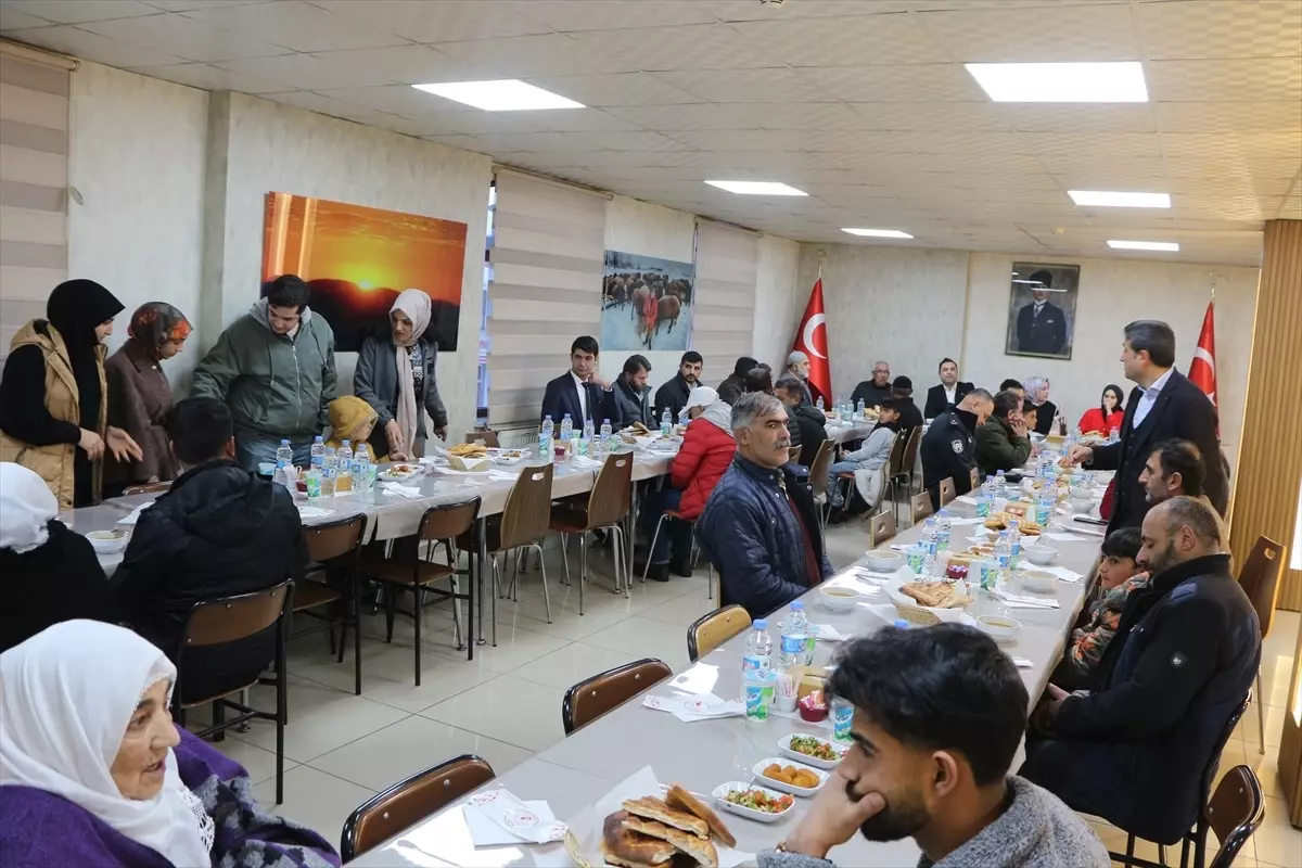 Karlıova\'da şehit ve gazi yakınlarına yönelik iftar programı düzenlendi