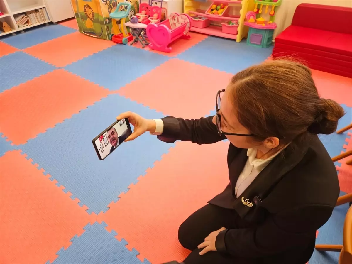 Anaokulu Öğrencilerinin Bayramlaşması Sosyal Medyada Gündem Oldu