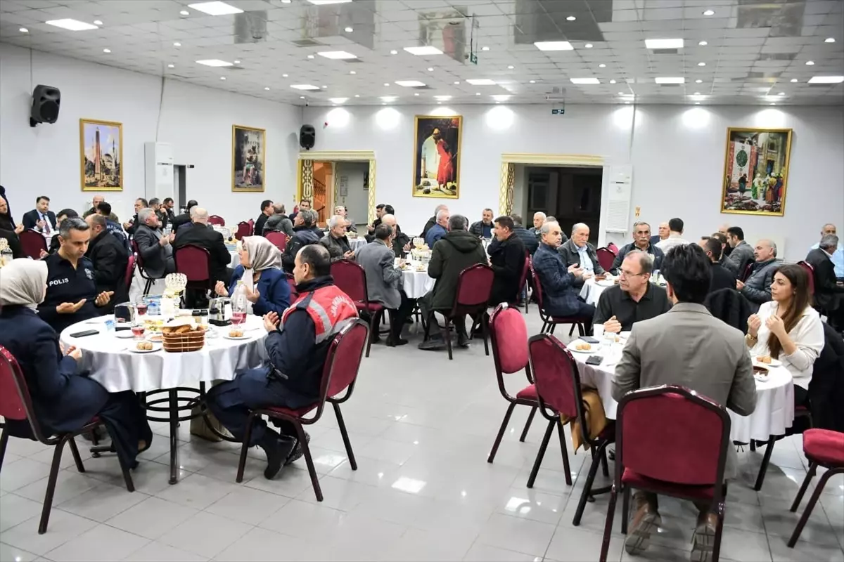 İftar Programında Birlik ve Dayanışma