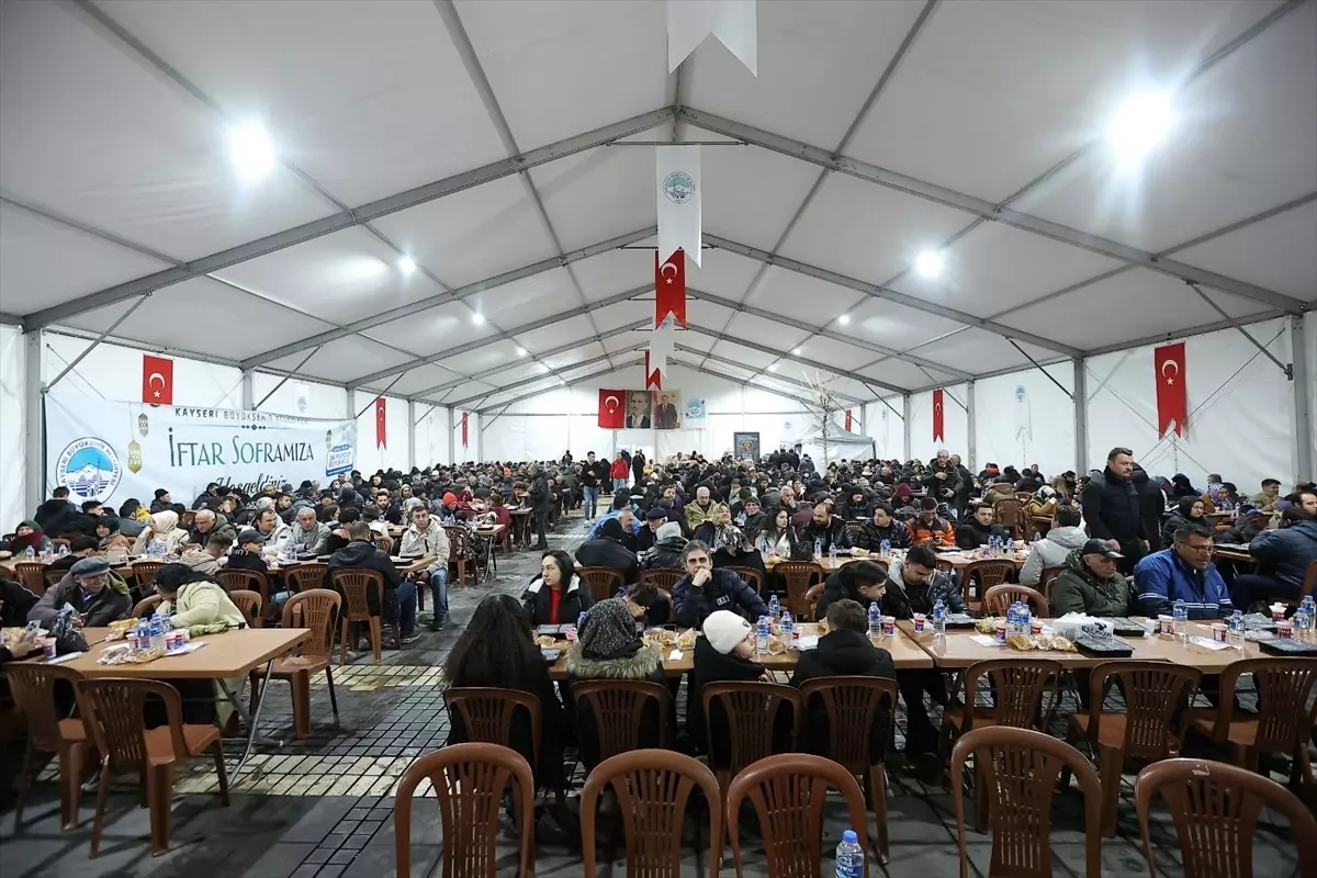 30 Bin Kişiye İftar