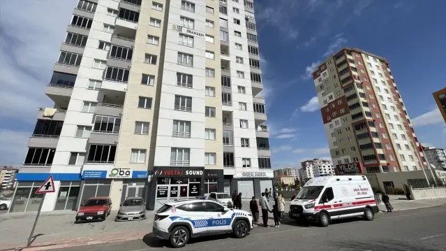 Kayseri’de 83 Yaşındaki Adam Düşerek Hayatını Kaybetti