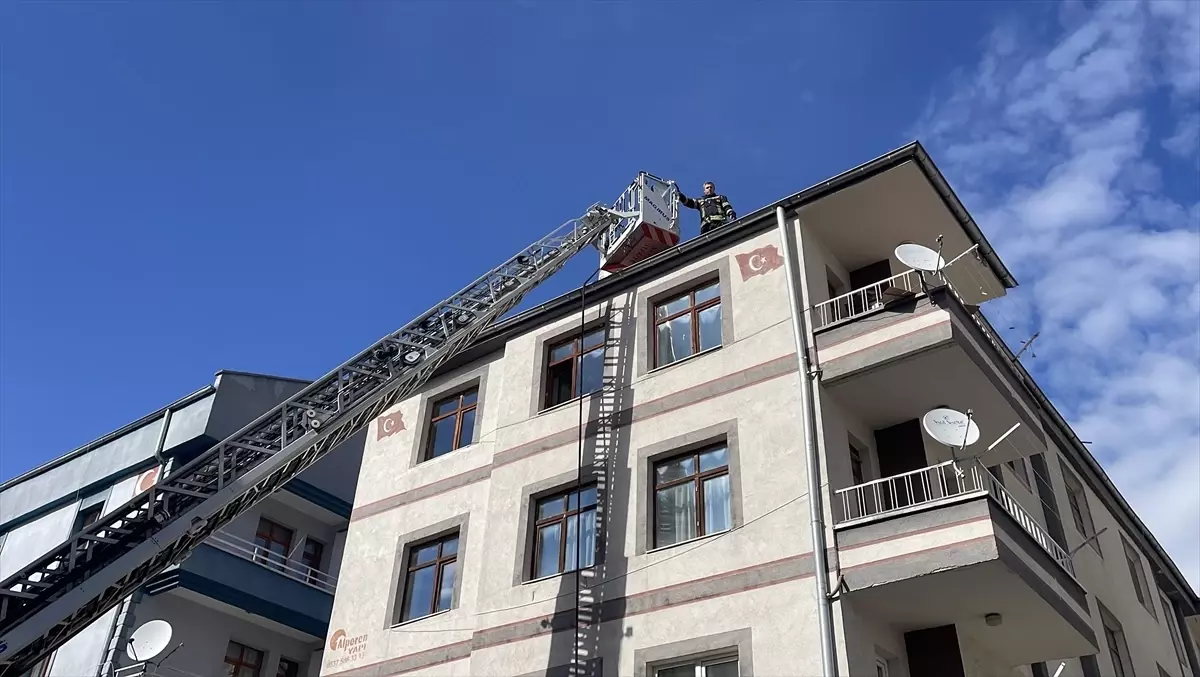 Kayseri\'de Apartman Bacasında Yangın