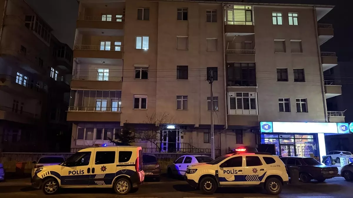 Kayseri\'de Bir Kişi Evinde Ölü Bulundu
