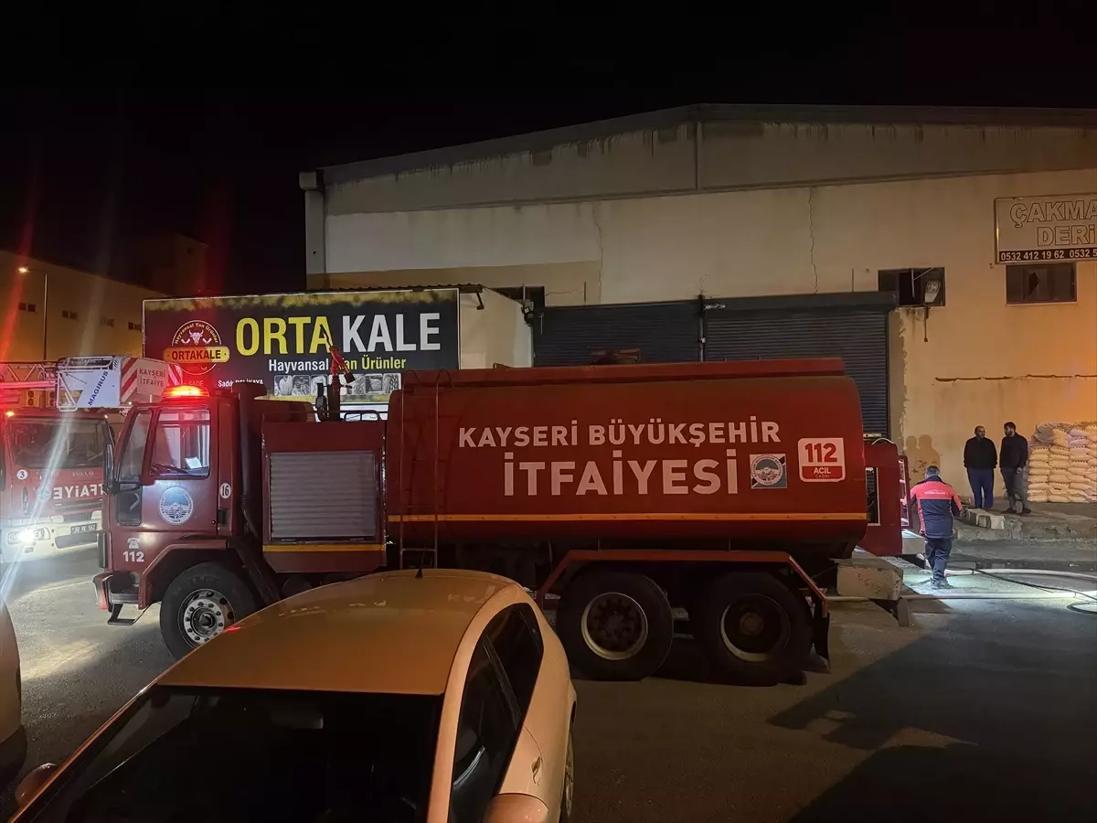 Kocasinan\'da Et Tesisinde Yangın Çıktı