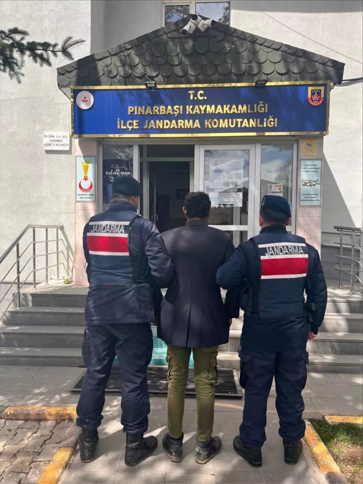 Kayseri\'de Köpek Yakan Şüpheli Gözaltında