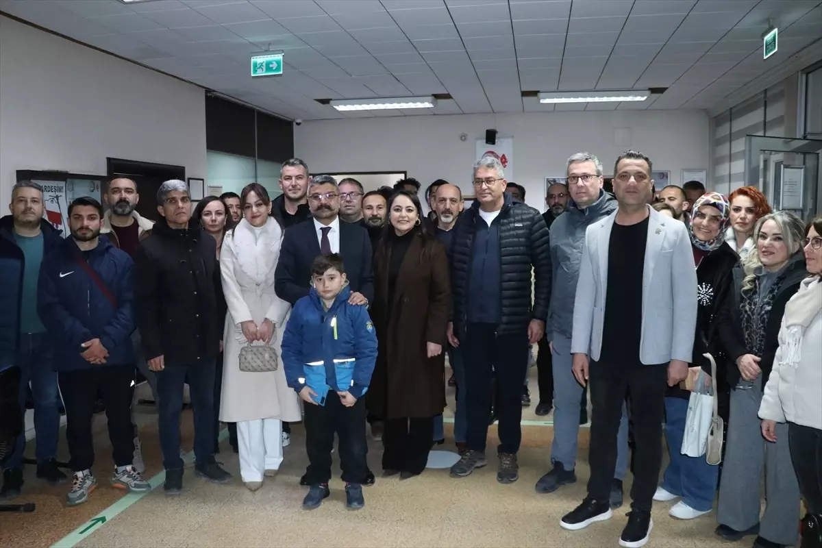 Öğretmenlerden Kanserli Çocuklara Kan Bağışı