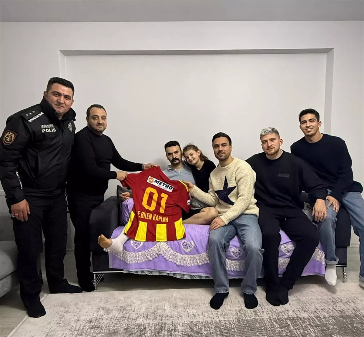 Kayserispor\'dan Yaralı Polise Ziyaret