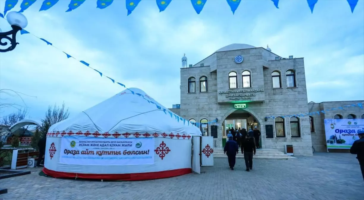 Kazakistan\'da Ramazan Bayramı Coşkusu