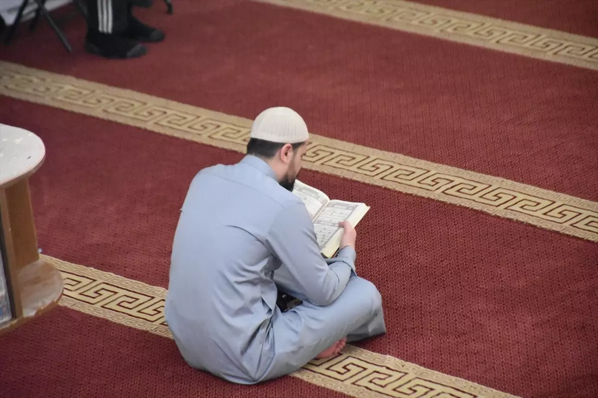 Kerkük\'te Kadir Gecesi Kutlamaları