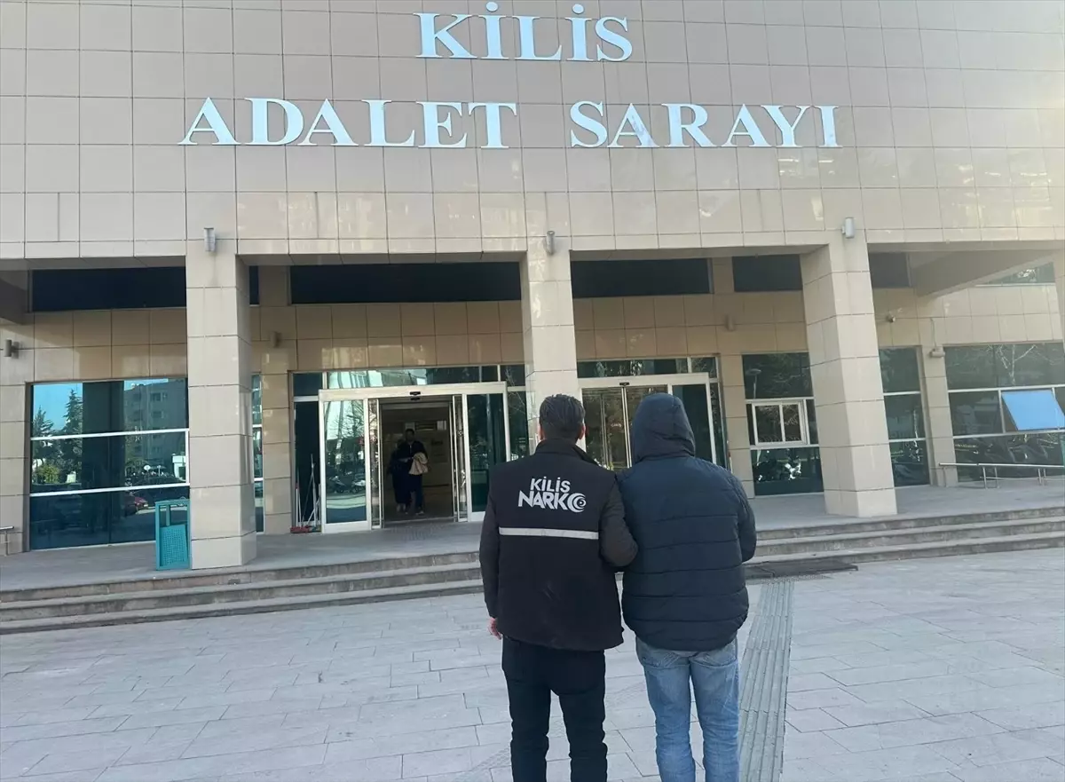 Kilis\'te 17 Kilo Uyuşturucu Ele Geçirildi