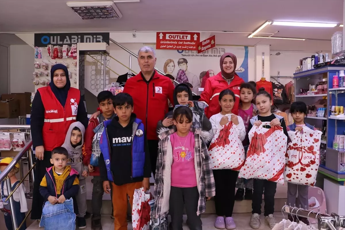 Kızılaya\'dan Bayram Hediyesi