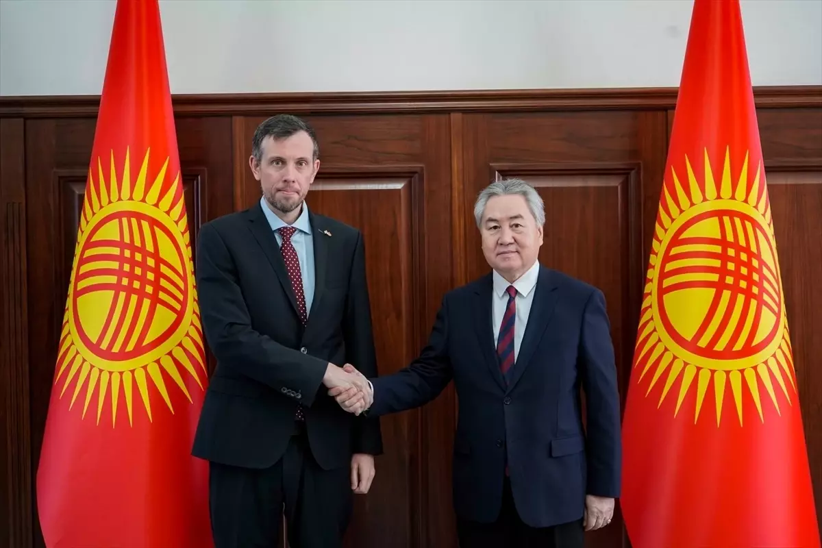 Kırgızistan ve İngiltere Arasında İşbirliği Görüşmesi