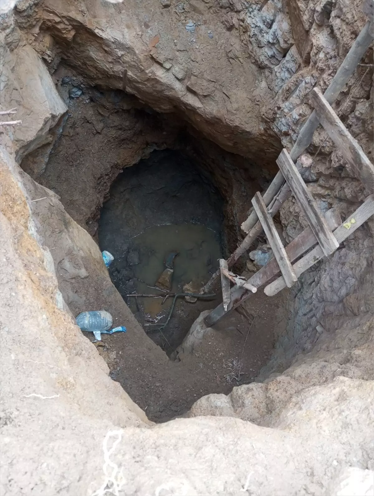 Kırıkkale\'de Define Arayan 4 Şüpheli Yakalandı