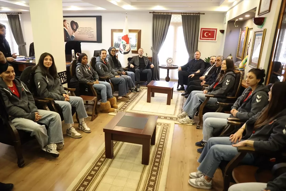 Kırklareli Kadın Basketbol Takımı Süper Lig Hedefli