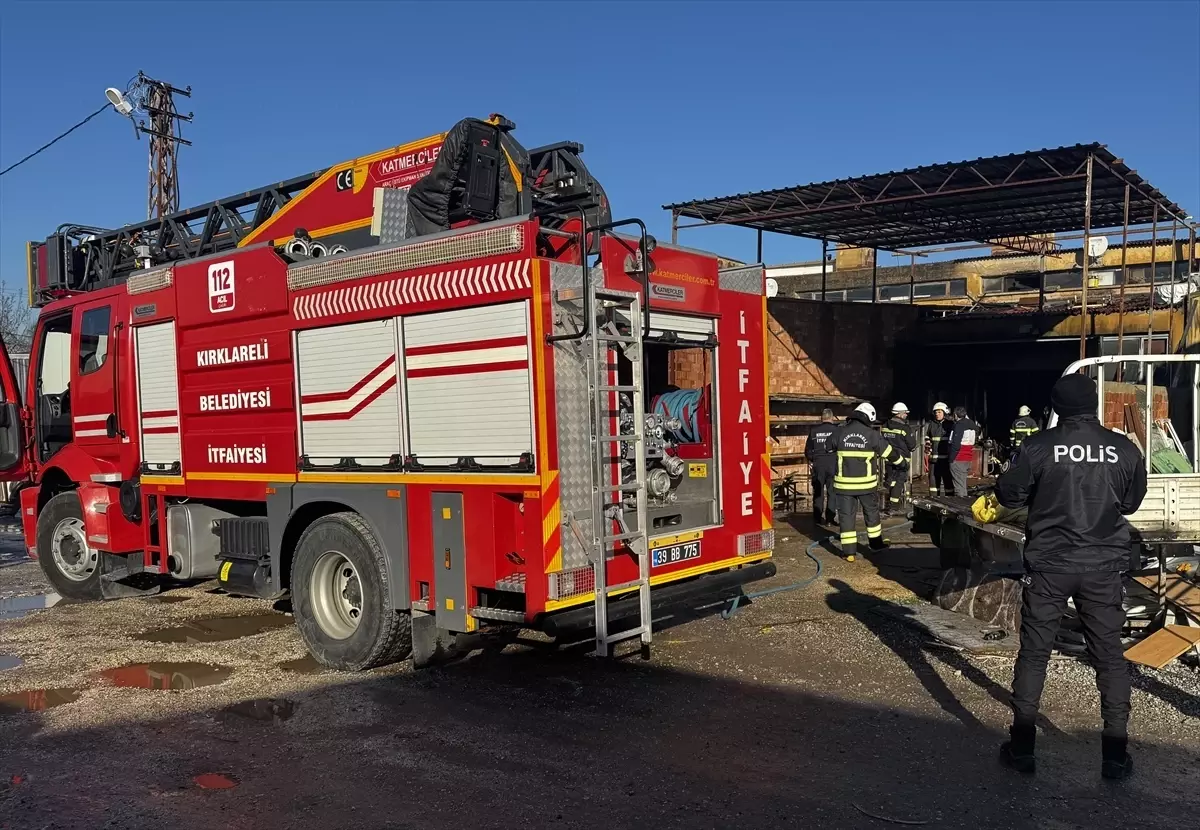 Kırklareli\'nde Yangın: Bir İşçi Yaralandı