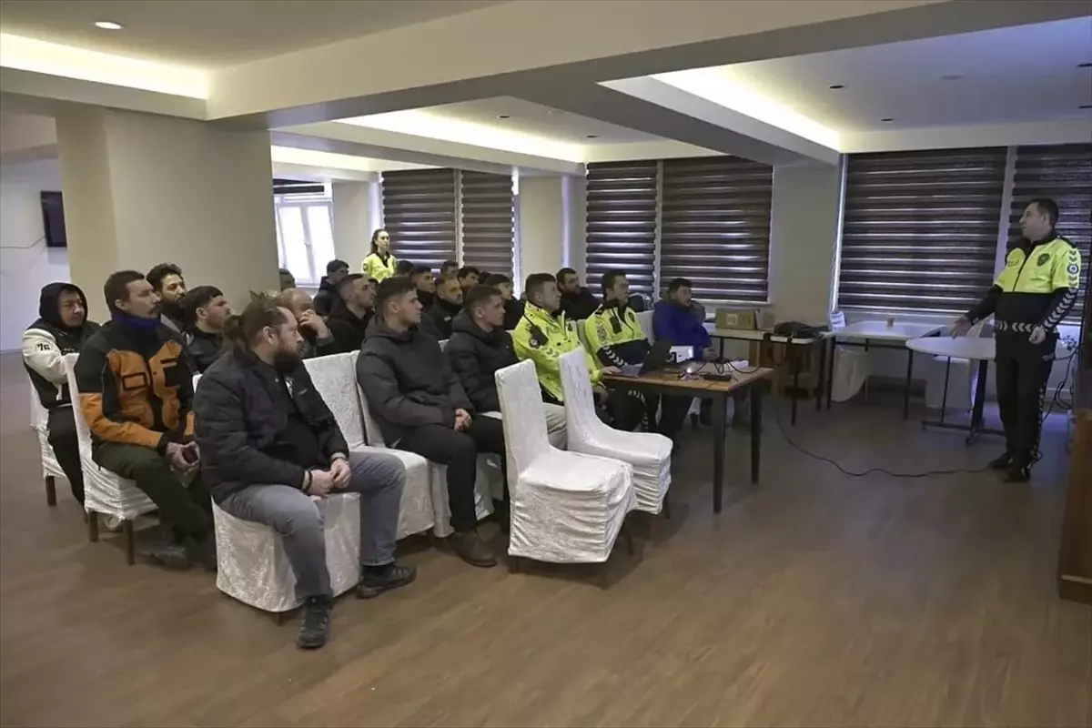 Kırklareli\'nde Motokurye Eğitimi