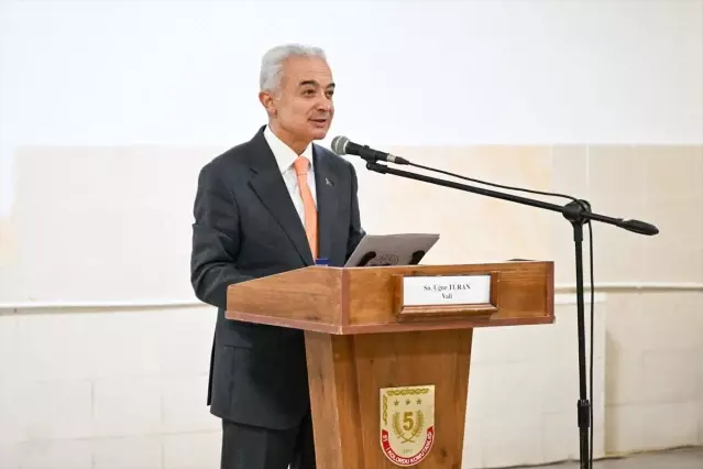 Kırklareli Valisi Turan, Babaeski ilçesinde düzenlenen iftar programına katıldı