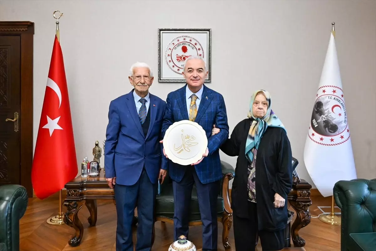 Vali Turan, Huzurevi Sakinlerini Ağırladı